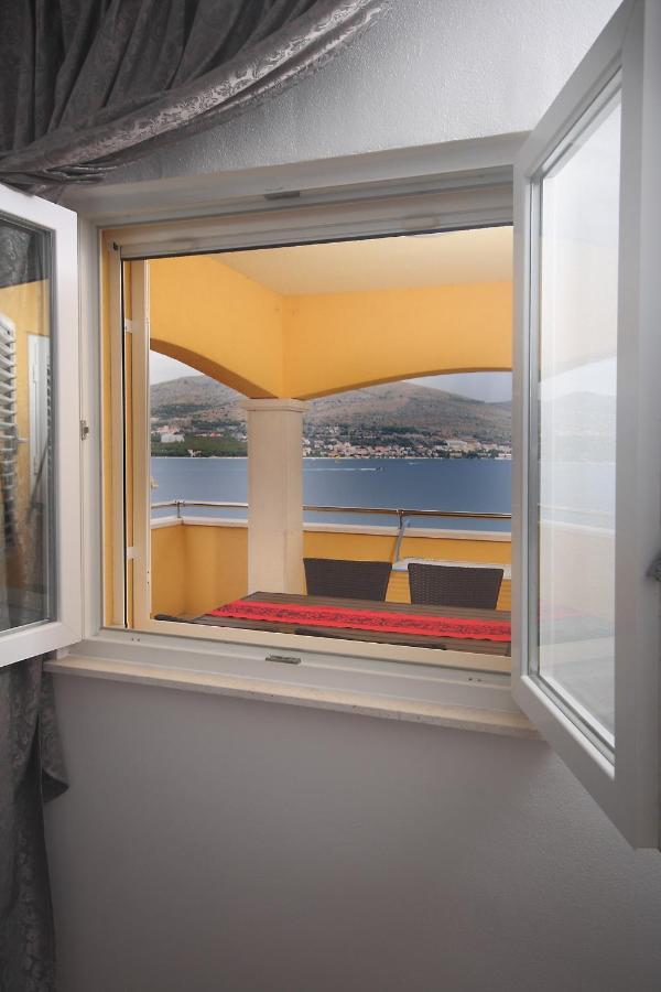 Lavanda Residence With Heated Pool Trogir Split Donji Okrug  エクステリア 写真