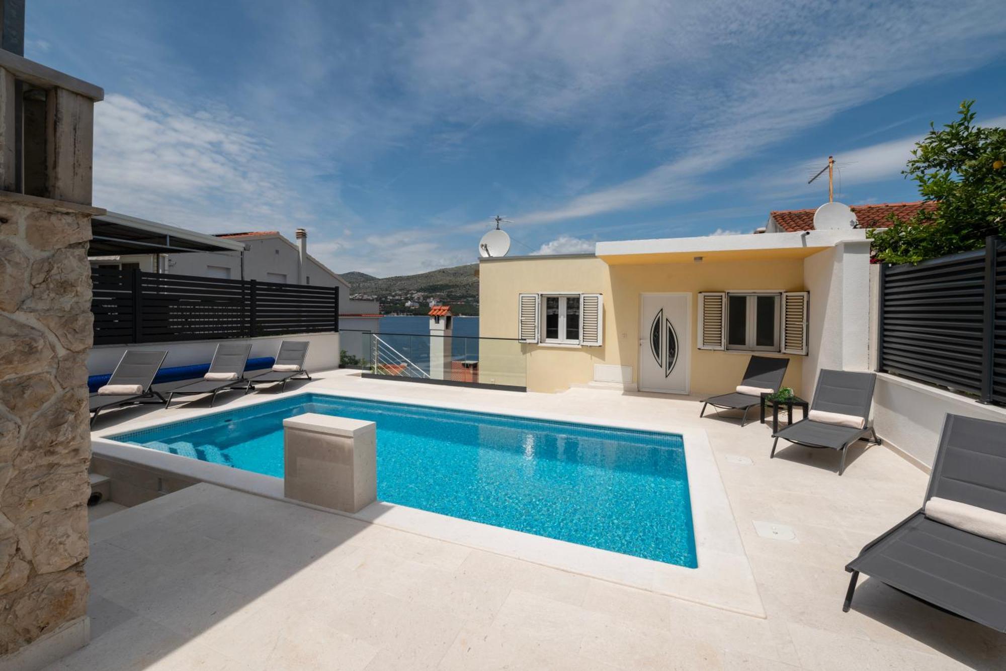 Lavanda Residence With Heated Pool Trogir Split Donji Okrug  エクステリア 写真