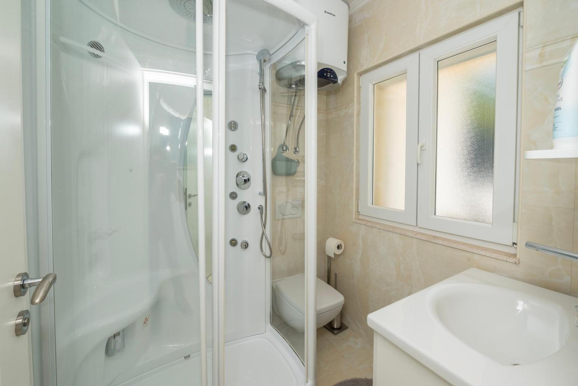 Lavanda Residence With Heated Pool Trogir Split Donji Okrug  エクステリア 写真