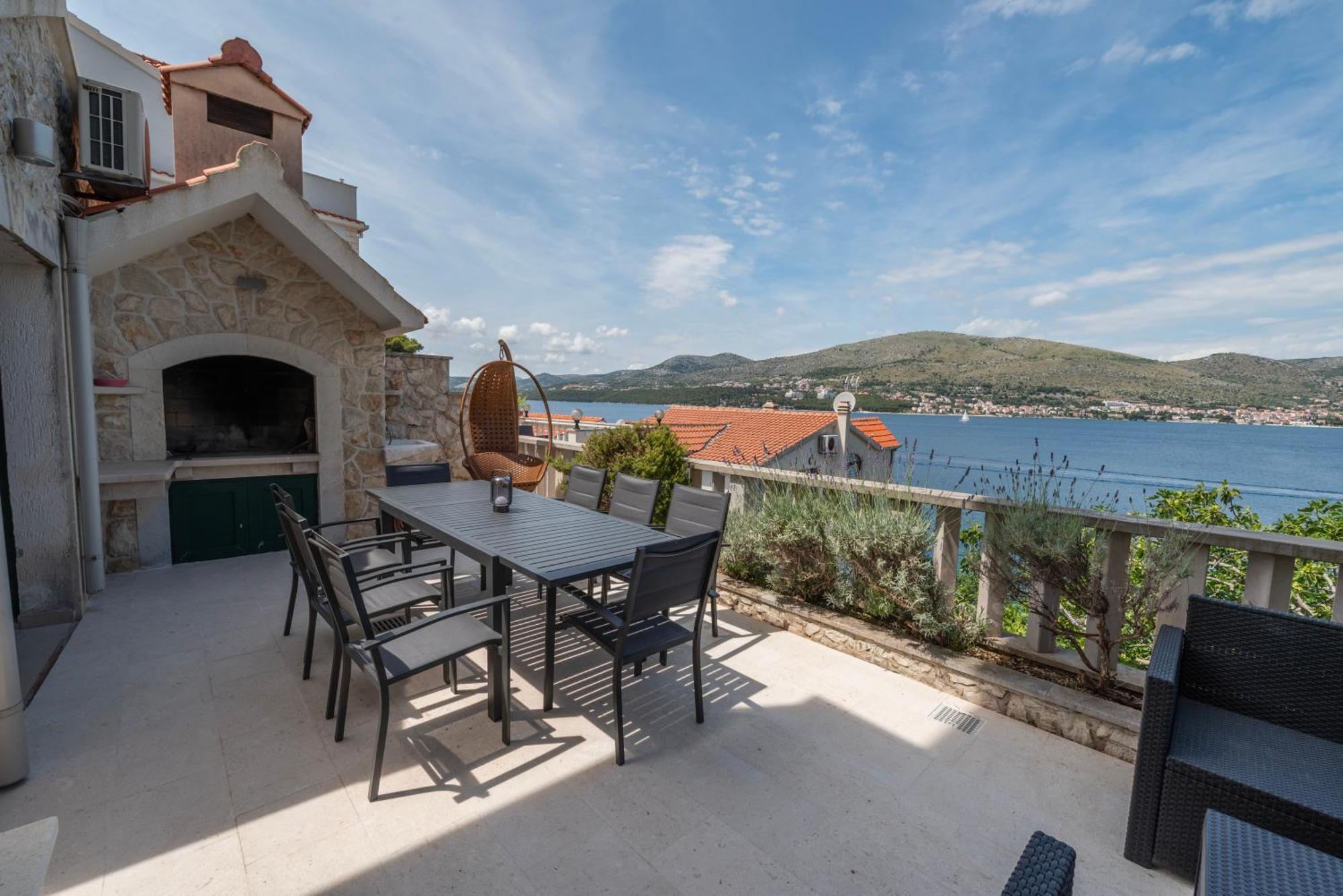 Lavanda Residence With Heated Pool Trogir Split Donji Okrug  エクステリア 写真