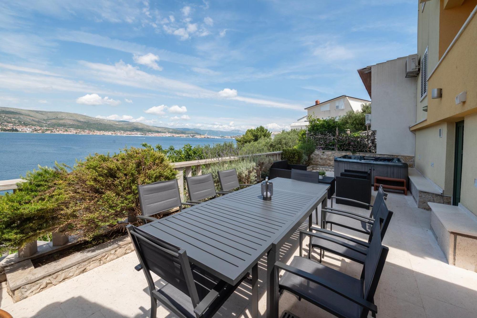 Lavanda Residence With Heated Pool Trogir Split Donji Okrug  エクステリア 写真