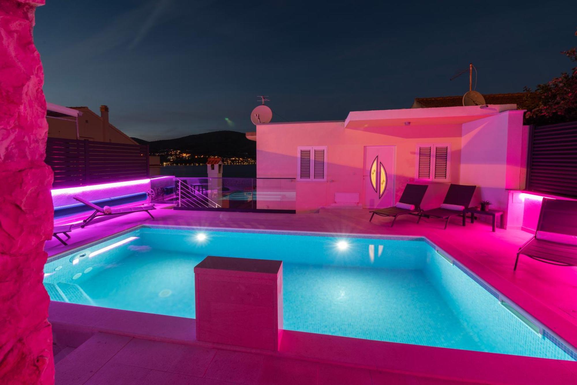 Lavanda Residence With Heated Pool Trogir Split Donji Okrug  エクステリア 写真