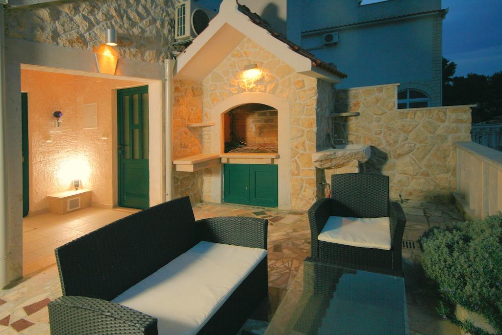 Lavanda Residence With Heated Pool Trogir Split Donji Okrug  エクステリア 写真